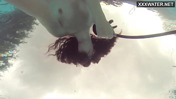 Watch Emi Serene Cum Underwater