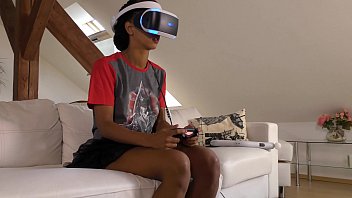 Isabel Has A New Game In Her Playstation VR But She Needs