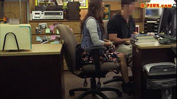 College Student Sells Her Books And Nailed At The Pawnshop