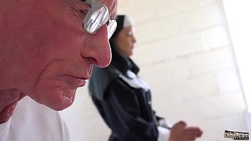 Sexy Young Nun Has Sex For The First Time With A Grandpa In The Confessional