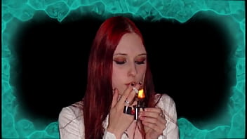 Clasic Liz Vicious Smoking