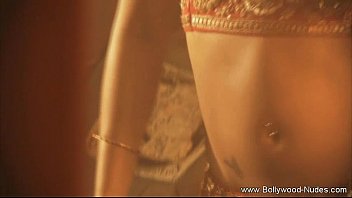 Exotic Desi Lover Dances And Shines